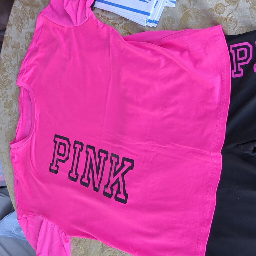 New Pink 2 Pieces Set. Tshirt And Shorts, Medium Size - Picture 8 of 11